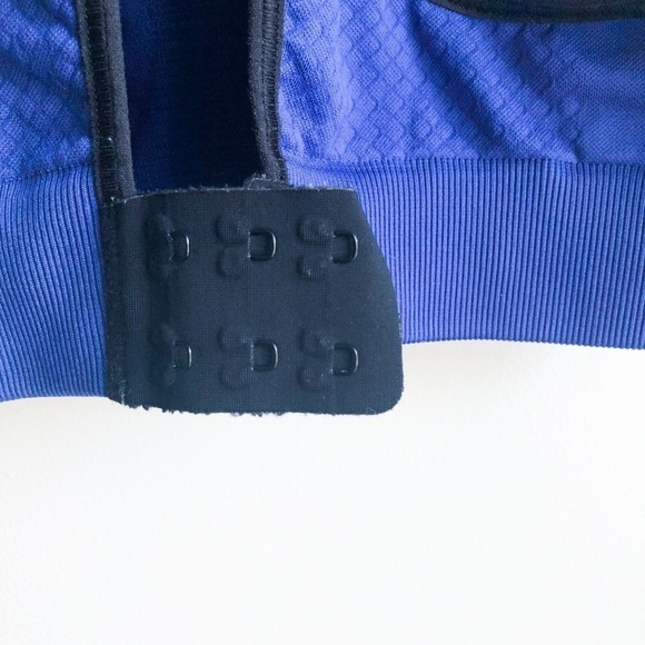 Lululemon Sports Bra - Picture 4 of 6